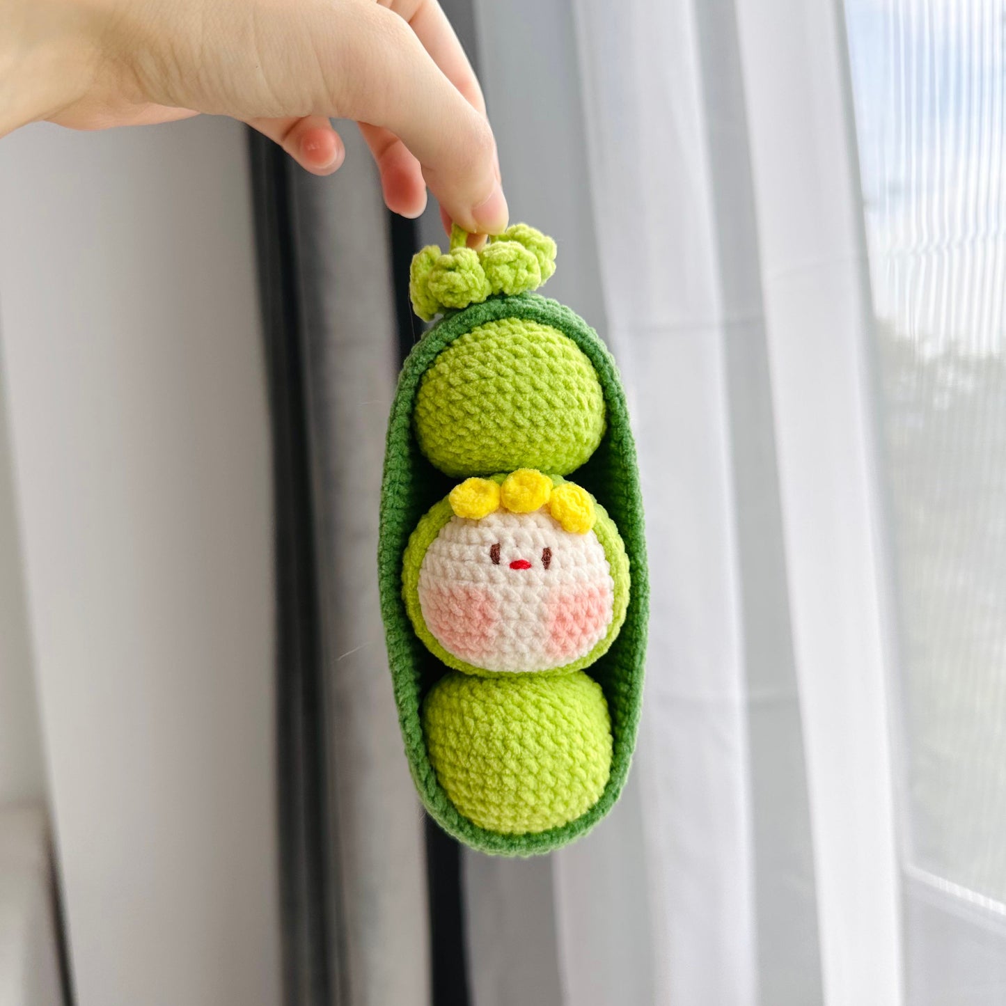 Crochet Pea Pod Plushie with Removable Peas
