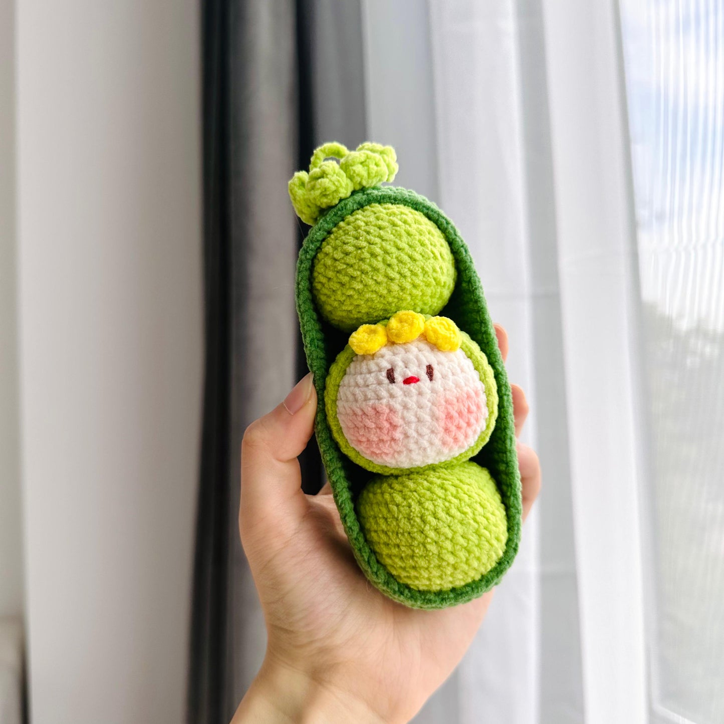Crochet Pea Pod Plushie with Removable Peas