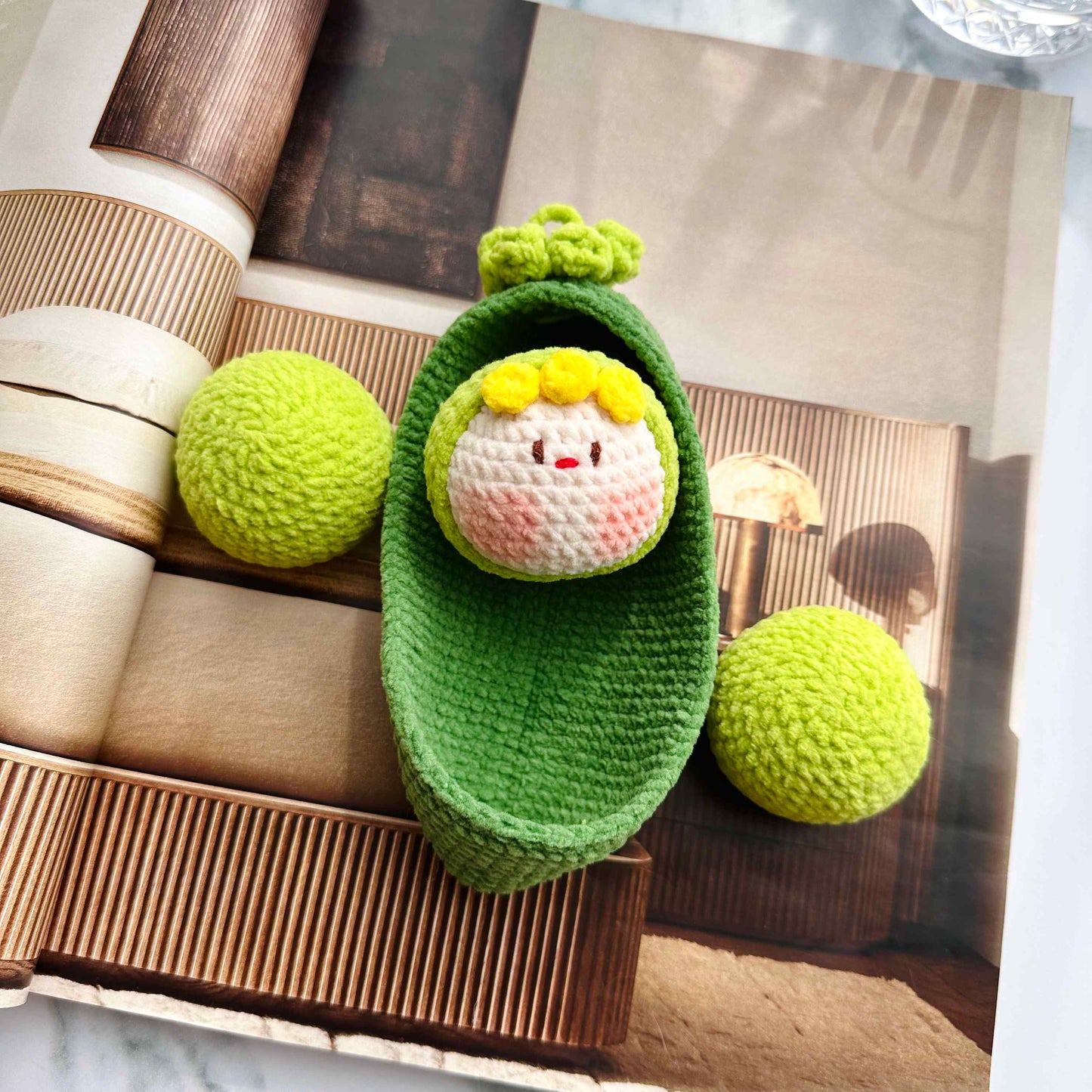 Crochet Pea Pod Plushie with Removable Peas