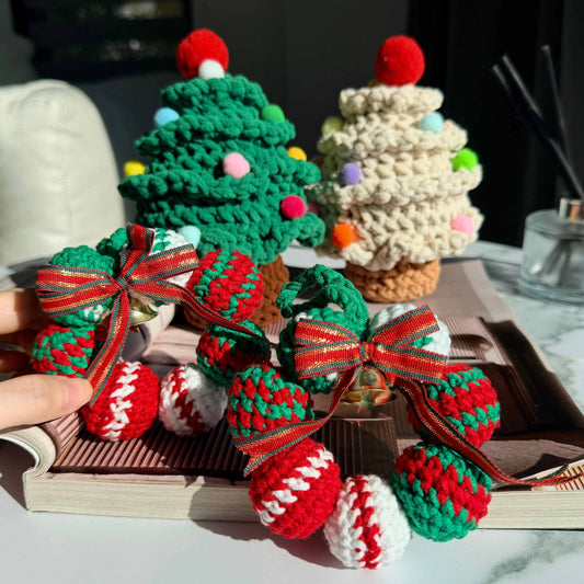 Crochet Christmas Wreath Ornament with Bell,
