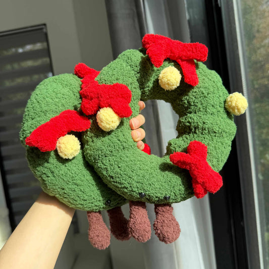 Crochet Christmas Wreath Plushie, Chenille Ornament Decor