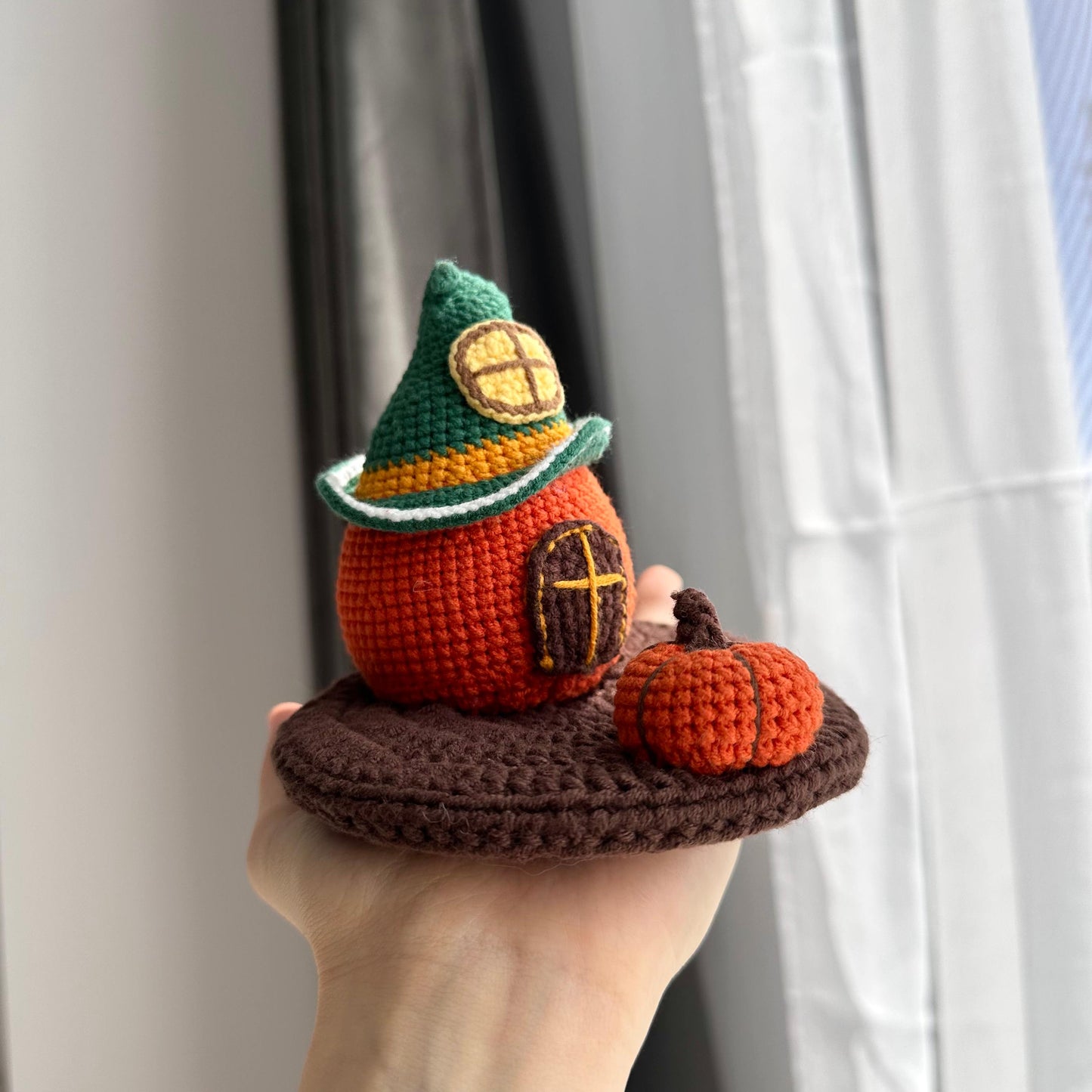 Crochet Pumpkin House Phone Holder