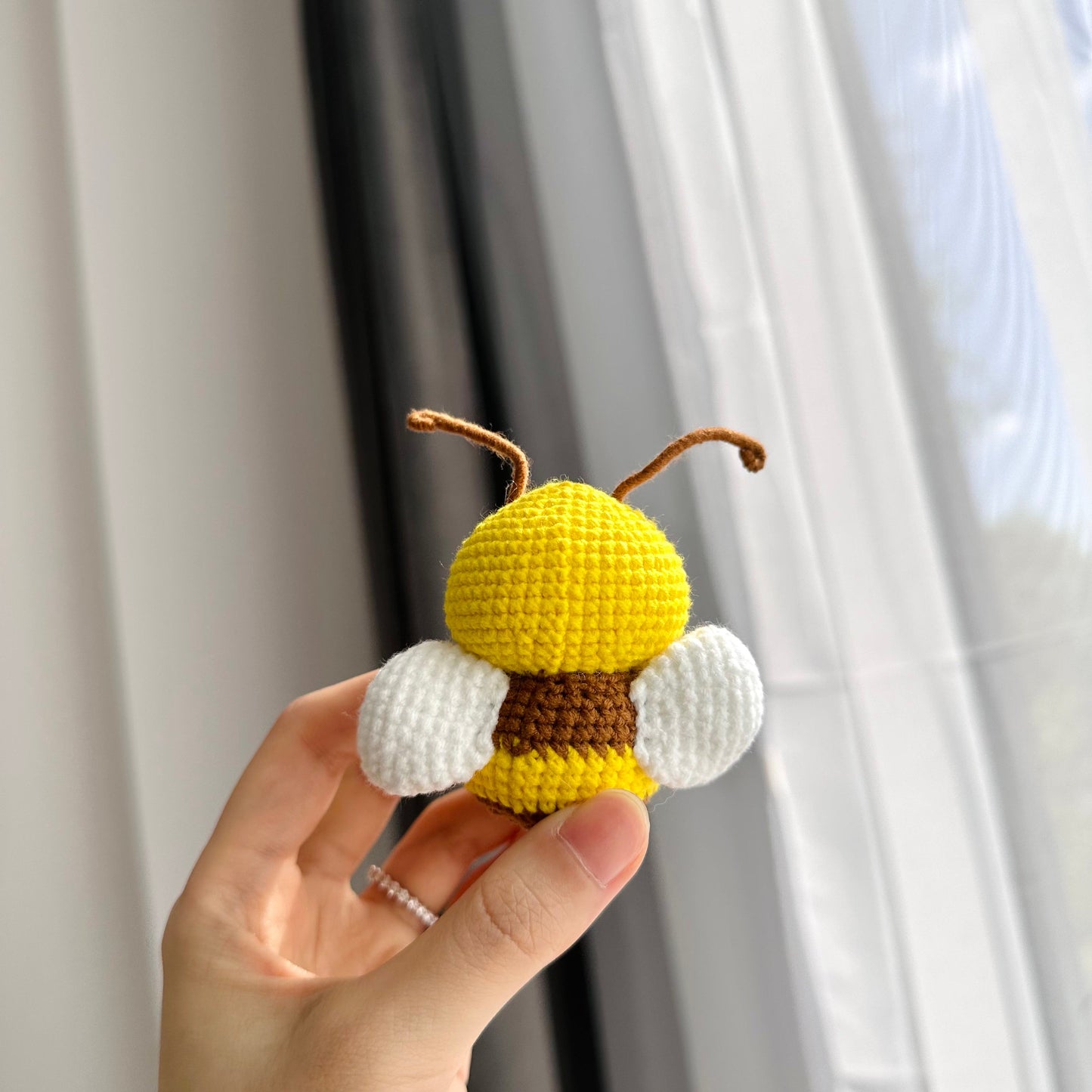 Crochet Bee Keychain: Handmade Kawaii Plush Bag Charm
