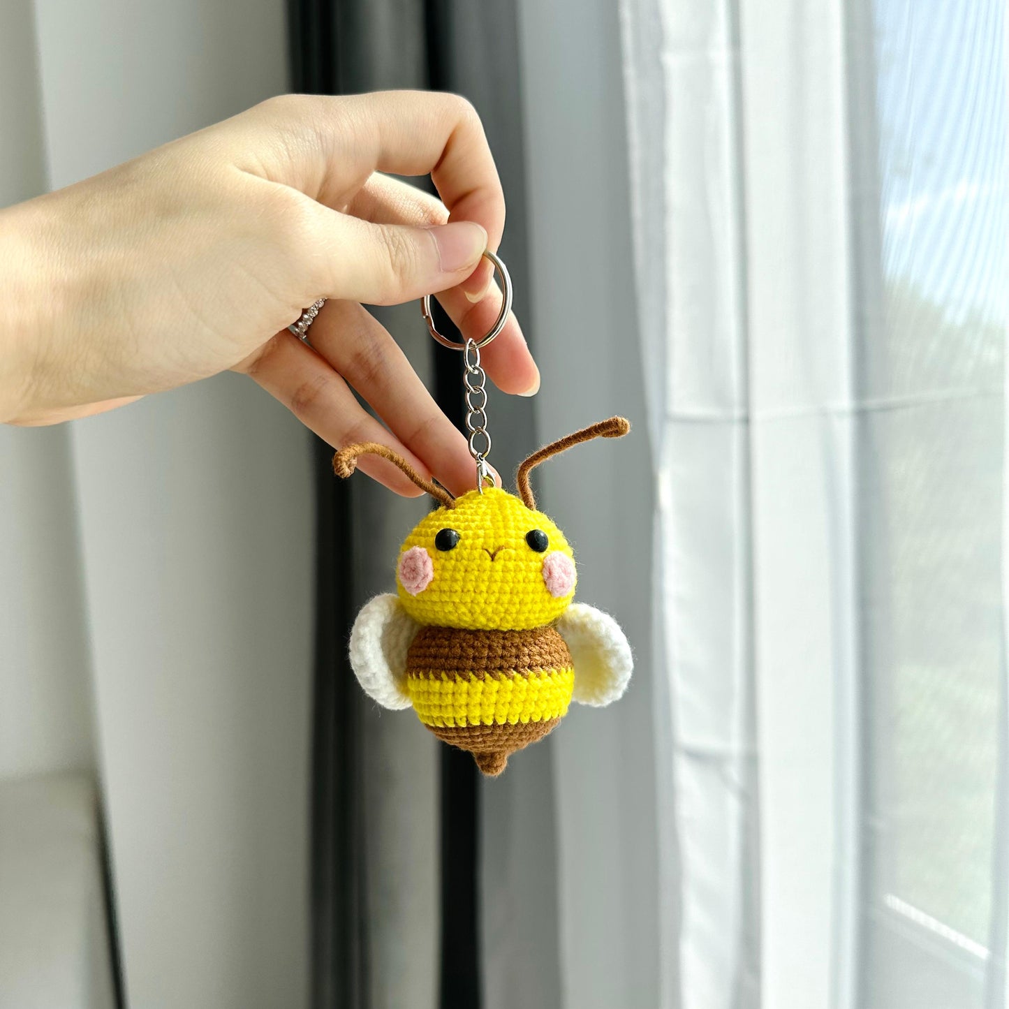 Crochet Bee Keychain: Handmade Kawaii Plush Bag Charm